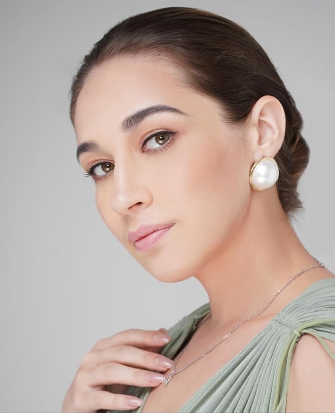 Color Nymph All-in-One Makeup Kit - Perfect for Women, Teens, and Beginners! Unlock Endless Possibilities with 24 Gorgeous Shades of Matte and Shimmer Eyeshadow, Highly Pigmented Lip Glosses, Eyeliner-BrightBean Baby