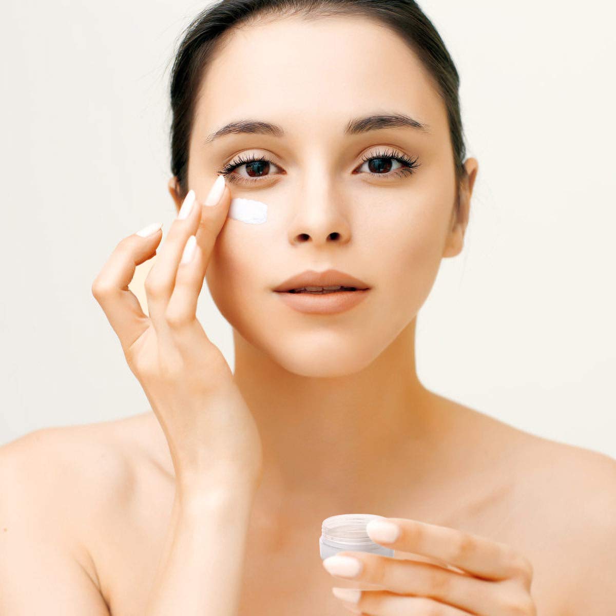 Refillable Cosmetic Sample Jars - 100 Pack 20g (0.7oz) Milti Color Small Travel Containers with Lids + 10 Mini Makeup Spatulas - BPA Free-BrightBean Baby