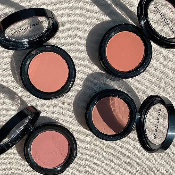 Big Crush Blush – Hypoallergenic silky powder blush for cheeks. Fine color pigmentation - buildable - long lasting face makeup. (25 Naked Tan, 2,5 g)