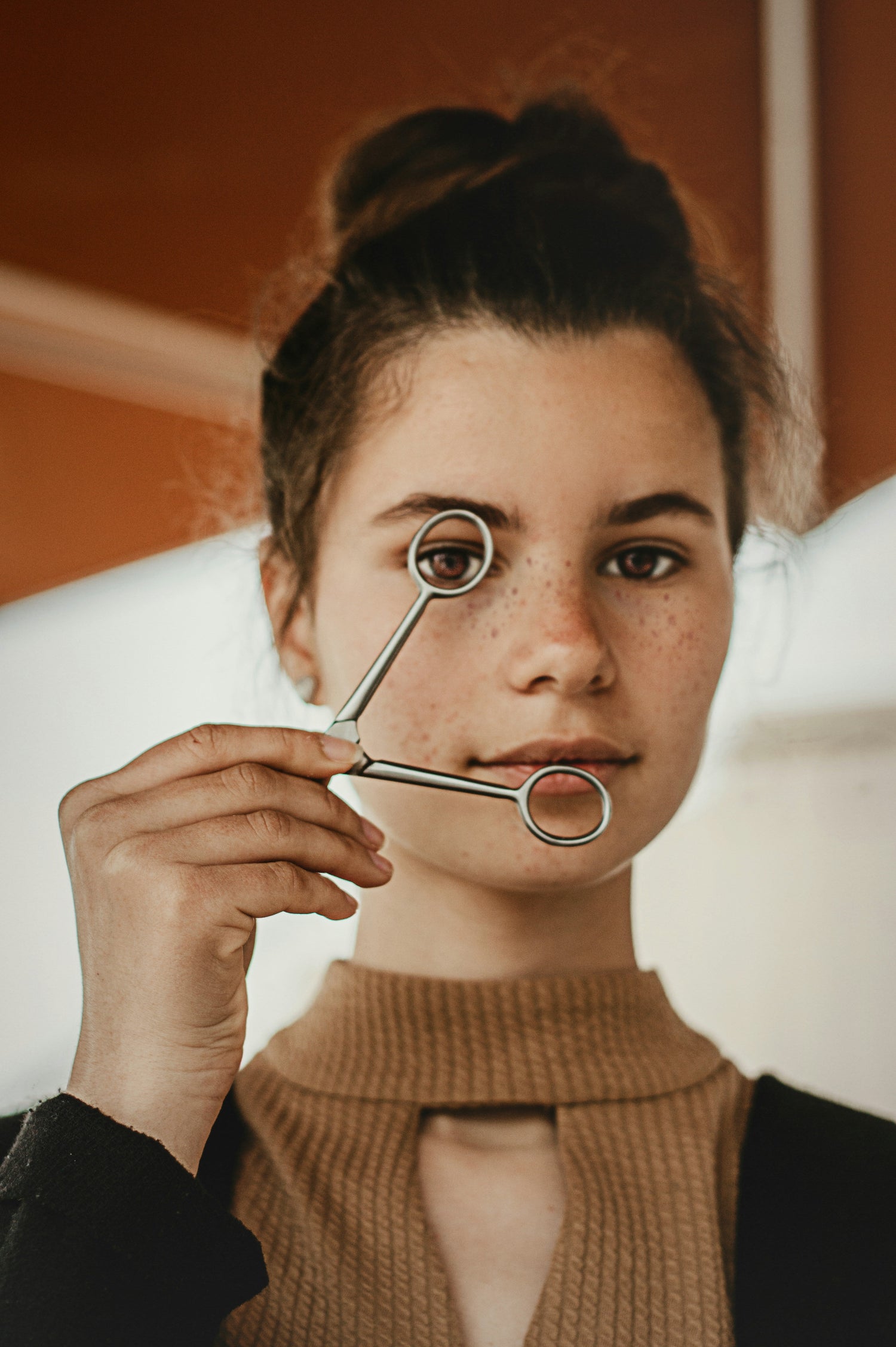 Eyebrow Trimmers & Scissors