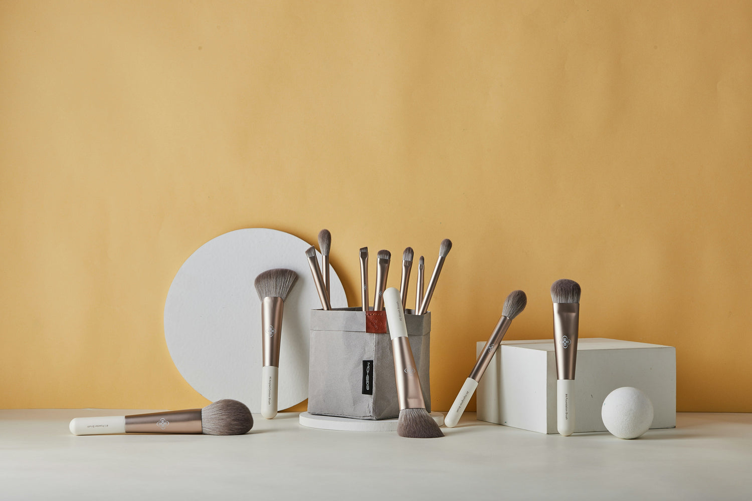 Brushes & Applicators