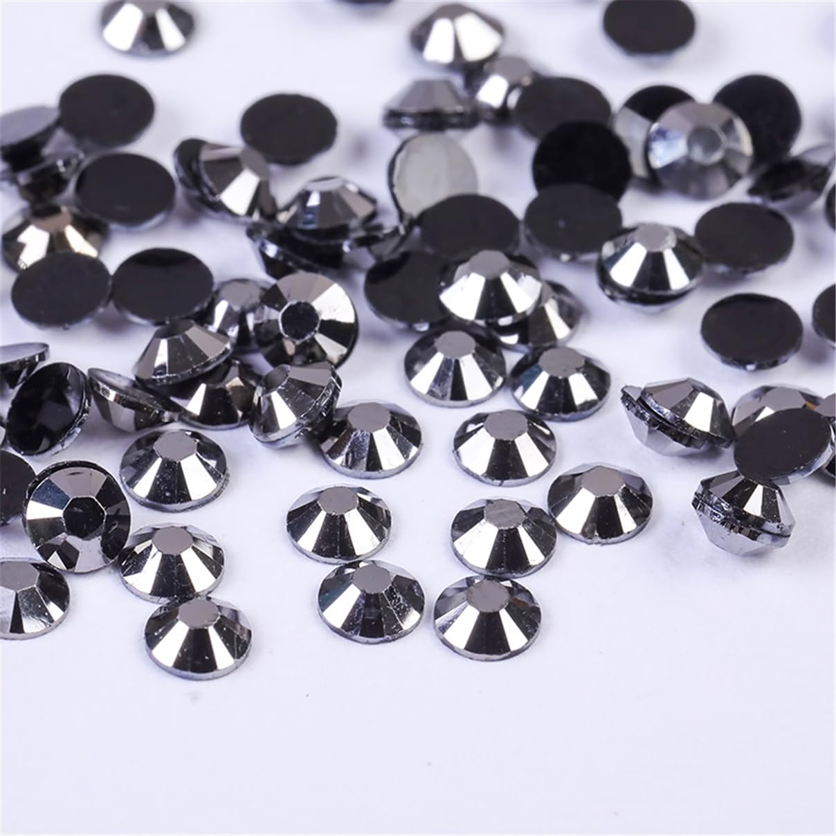 1500 Pieces SS16 4mm Flatback Rhinestones Clear Glass Round Gems Crystals for Nail Art DIY Crafts Clothes Shoes Bags （Mineral Gray）-BrightBean Baby