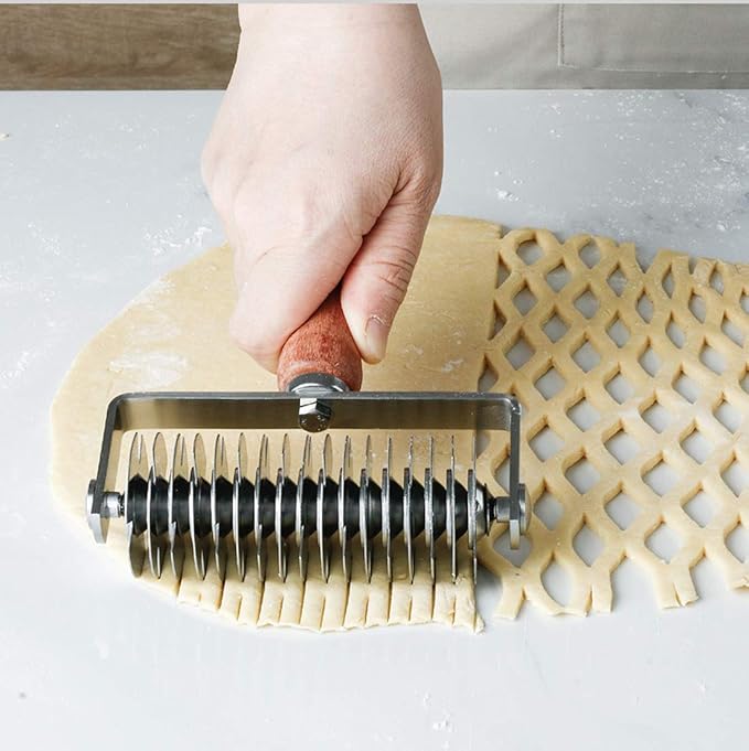 Dough lattice cutter pastry Tool - Stainless Steel Pastry Lattice Roller Cutter for Pie Pizza Bread beef wellington Pastry Crust Roller,Time-Saver Baking Tool