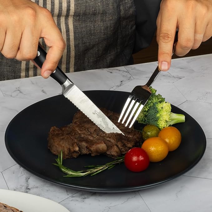 Alata 8-Piece Steak Knives Set with Block, 4.7 Inch with Serrated Edge Razor-Sharp Dinner Knives, Full-Tang Construction, Dishwasher Safe