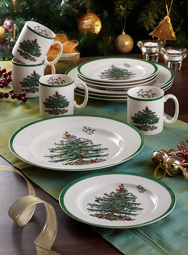 Spode Christmas Tree Luncheon Plate, 9-Inch Porcelain Dinner & Appetizer, Holiday-Themed Serving, Microwave & Dishwasher Safe, Festive Collectible Seasonal Dining Plate for Christmas Entertaining