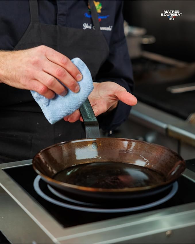 Matfer Bourgeat Black Carbon Steel Frying Pan, 17 3/4"
