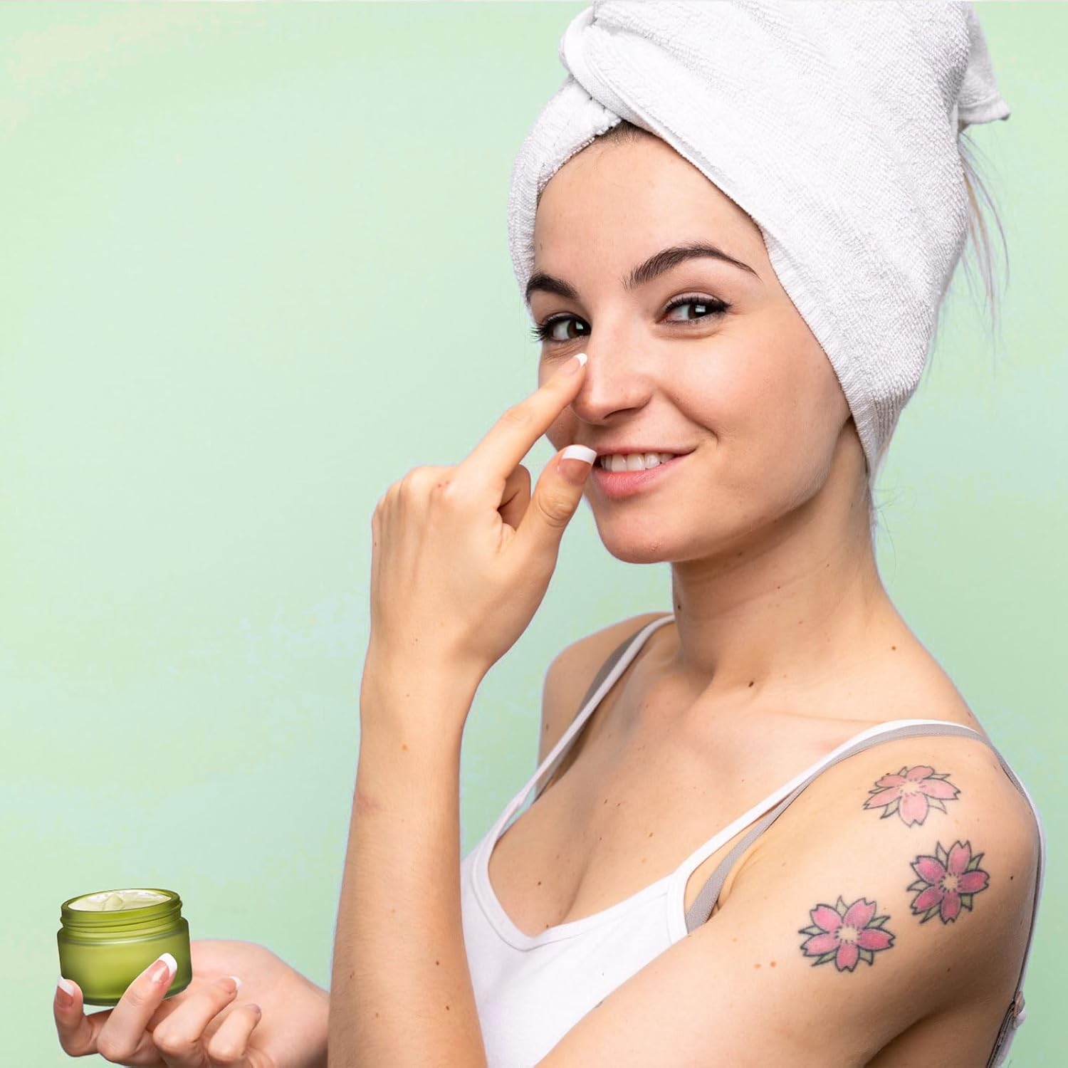 Domensi 100 Pcs 1 oz Glass Jars with Lids Bulk Round Glass Cosmetic Jars Lids 1 oz Small Travel Containers with Inner Liner for Lotions Powders Ointments Sample Cream(Bean Green,Black)-BrightBean Baby