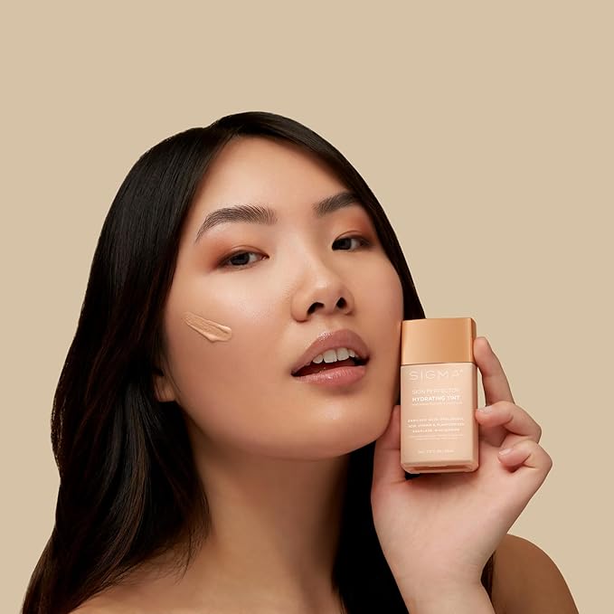 Sigma Beauty Skin Perfector – Hydrating Skin Tint Foundation for Lightweight, Buildable Coverage, With Hyaluronic Acid, Niacinamide Serum, and More (3 Medium Golden Tint, 1.12oz)-BrightBean Baby
