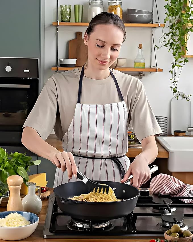 Spaghetti Spoon and Pasta Tong, Non-stick Silicone Spoon Server Fork with teeth and Stainless Steel Handle Spaghetti Tong, Food Clip for Spaghetti Noodle (BLACK)