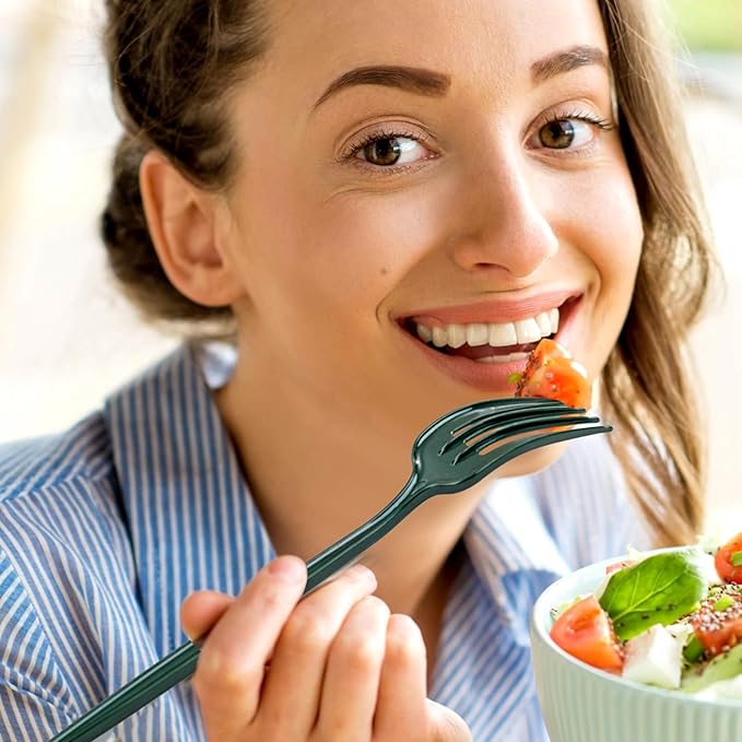 PULOTE 150PCS Green Plastic Silverware - Plastic Cutlery Set Disposable - Green Plastic Utensils Include 50 Forks, 50 Spoons, 50 Knives for Party&Christmas