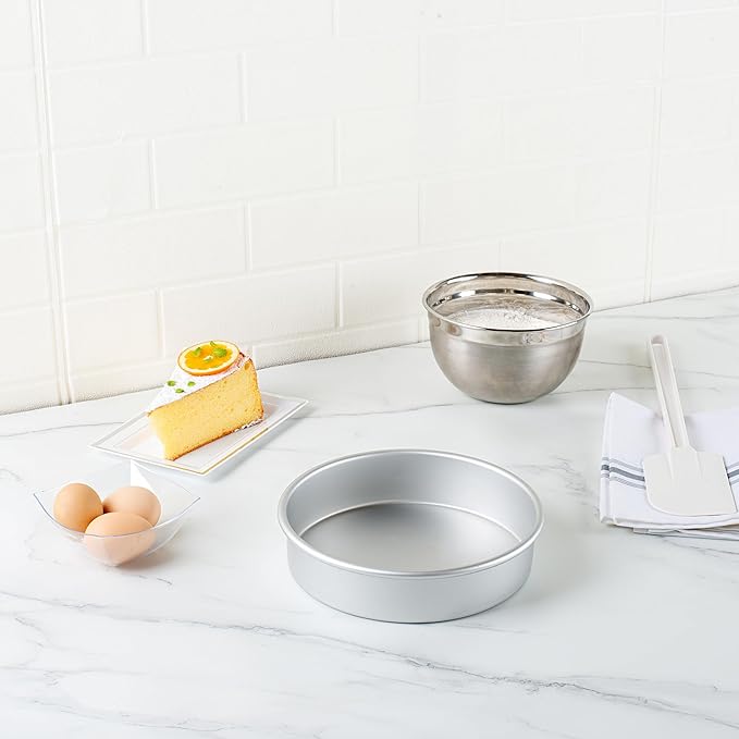 Restaurantware-Met Lux 8 x 2 Inch Straight-Sided Baking Tins, 12 Round Cake Pans - Oven-Ready, Freezable, Anodized Aluminum Round Baking Pans, Greaseproof, For Layer Birthday Cakes