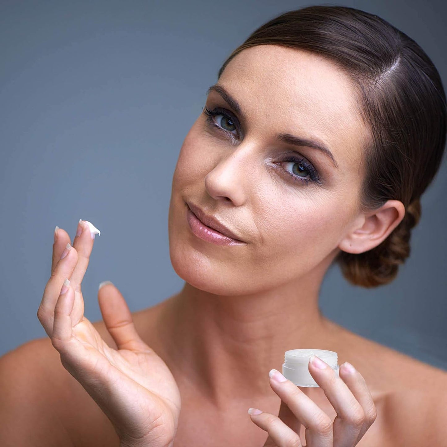 Refillable Cosmetic Sample Jars - 100 Pack 10g (0.35oz) Purple Small Travel Containers with Lids + 10 Mini Makeup Spatulas - BPA Free-BrightBean Baby