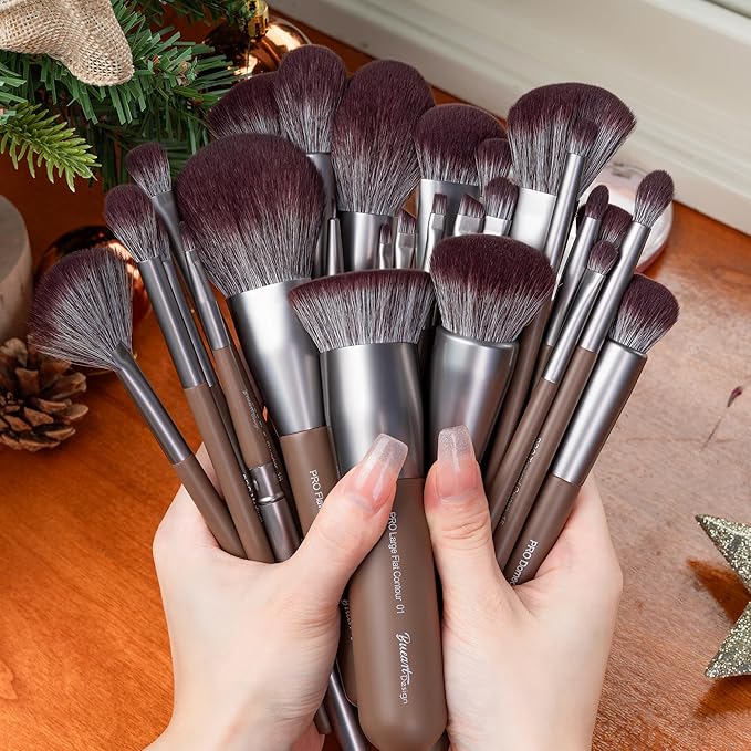 Bueart Design 26 Pcs Chocolate-colored Gift Makeup Brushes Set with Extra Large Holder,Elegant Make up Brushes for Foundation,Face Blending Powder, Contour, Highlight, Concealer, Eyeshadow-BrightBean Baby
