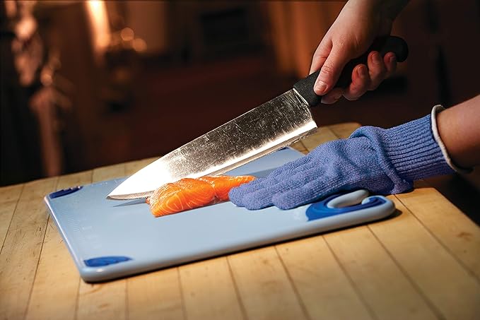 San Jamar Saf-T-Grip Plastic Cutting Board with Safety Hook, 9" x 12" x 0.375", Blue, (Pack of 6)