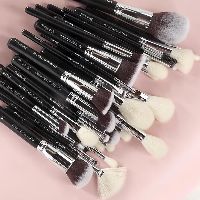 Pro makeup Artist Brushes Set 32Pcs Luxury Goat Hair Horse hair Makeup Brush Set eye and face brushes for every possibility By Bueart Design-BrightBean Baby