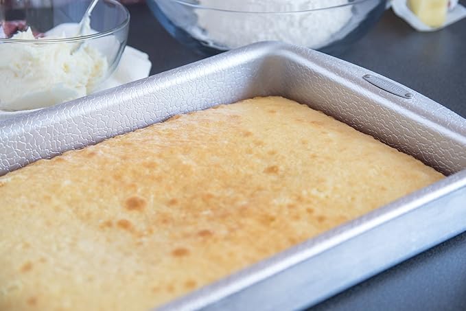 Doughmakers 9" x 13" Cake Commercial Grade Aluminum Bake Pan