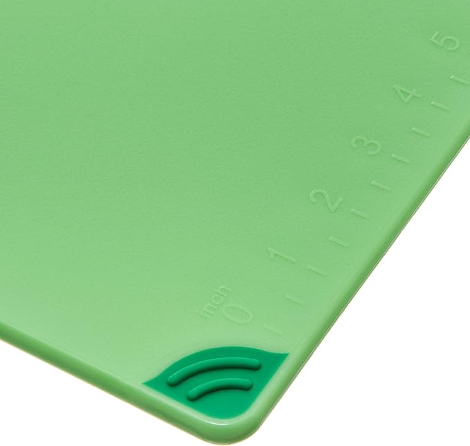 San Jamar Saf-T-Grip Plastic Cutting Board with Safety Hook, 9" x 12" x 0.375", Green