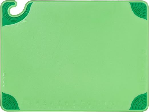 San Jamar Saf-T-Grip Plastic Cutting Board with Safety Hook, 15" x 20" x 0.5", Green