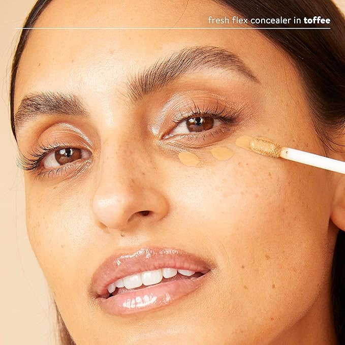 Honest Beauty Fresh Flex Concealer with Niacinamide + Vitamin E + Hyaluronic Acid | Vegan + Cruelty free | Toffee, 0.17 fl oz-BrightBean Baby