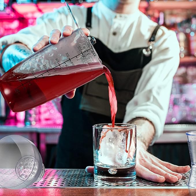 8 Pcs Plastic Cocktail Shaker Set 6 Pcs 24 oz Drink Shaker 2 Pcs Double Measuring Jigger Clear Plastic Bottle Tea Drink Mixer Cocktail Measuring Cup for Kitchen Bar Party Tools