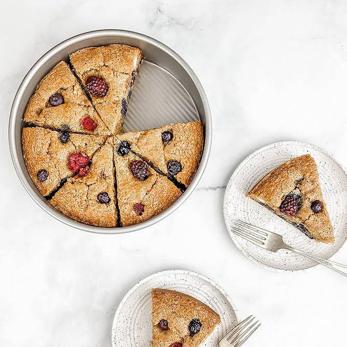 USA Pan Bakeware Nonstick Round Cake Pan, 10-Inch, Aluminized Steel