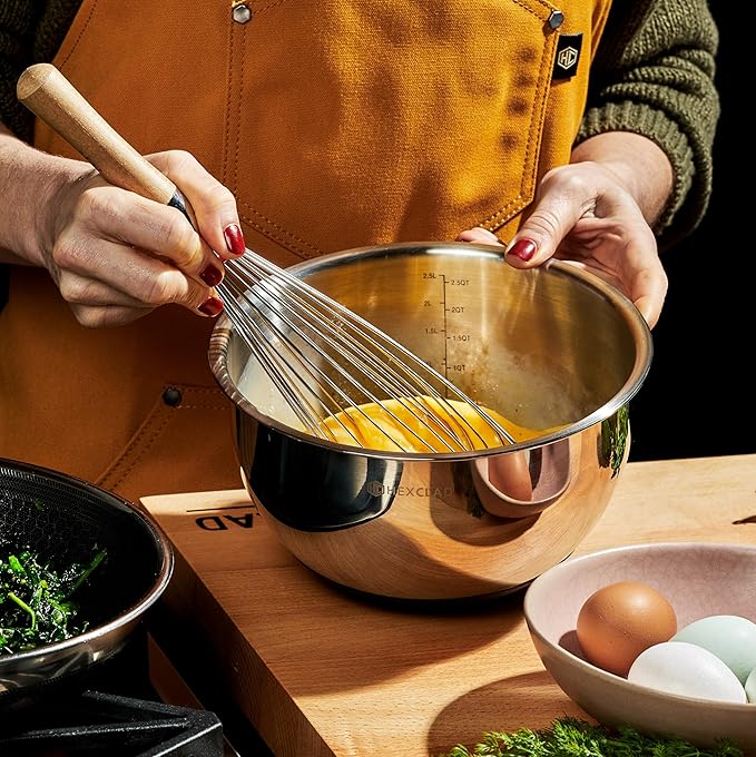 HexClad Stainless Steel Mixing Bowl Set, 3-Piece with Vacuum Seal Lids and Non-Slip Base, 1.3,3 and 5 Quarts