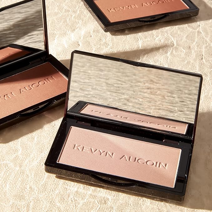Kevyn Aucoin The Neo-Bronzer, Sunrise Light: 3 in 1 makeup palette. Highlighter, blush & bronzer in one smooth gradient makeup compact. Shimmer & matte in light, medium & deep. Sun-kissed to bronzed.-BrightBean Baby